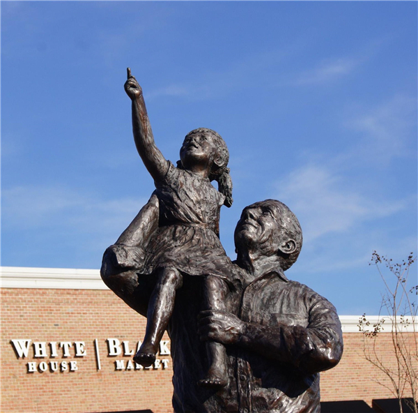 加工廣場(chǎng)雕塑.jpg 加工廣場(chǎng)雕塑.jpg