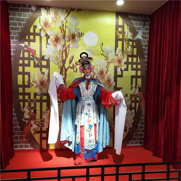 商場戲曲文化雕塑.jpg 商場戲曲文化雕塑.jpg