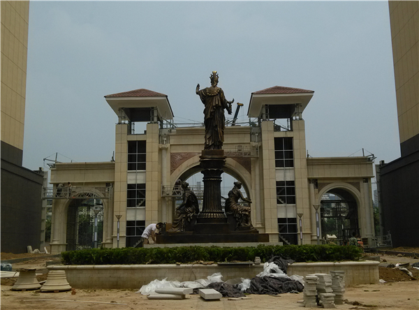 大型西方人物雕塑 廠.jpg