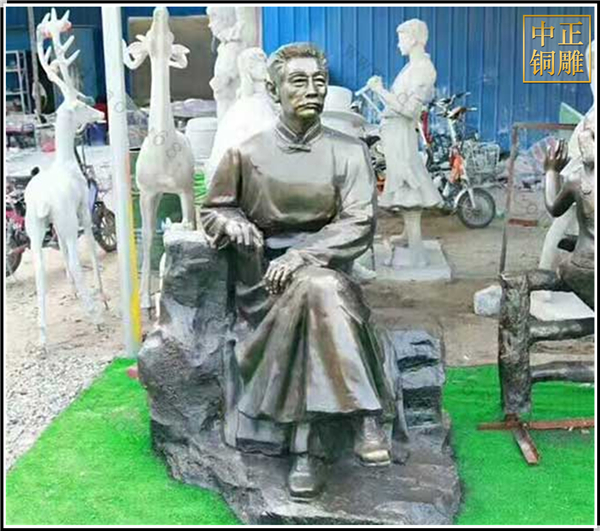 魯迅雕塑鑄造_副本.jpg