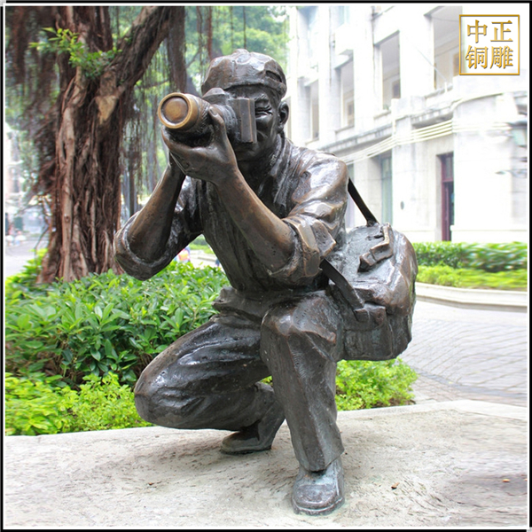 接頭拍照攝影師人物雕塑.jpg 接頭拍照攝影師人物雕塑.jpg